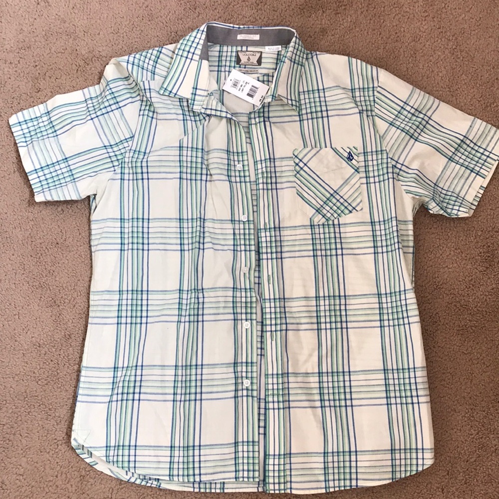 Volcom button down